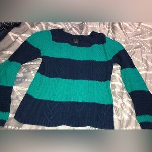DEB  Sweater Size XL